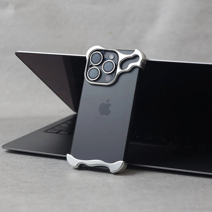 Ultra-slim Premium iPhone-Hülle - Unsichtbarer Schutz gegen Kratzer und Stöße | Karnz