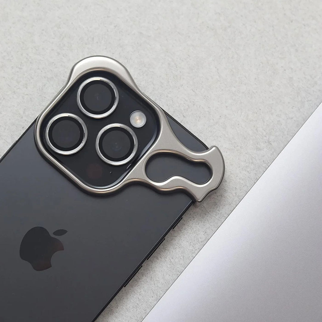 Ultra-slim Premium iPhone-Hülle - Unsichtbarer Schutz gegen Kratzer und Stöße | Karnz
