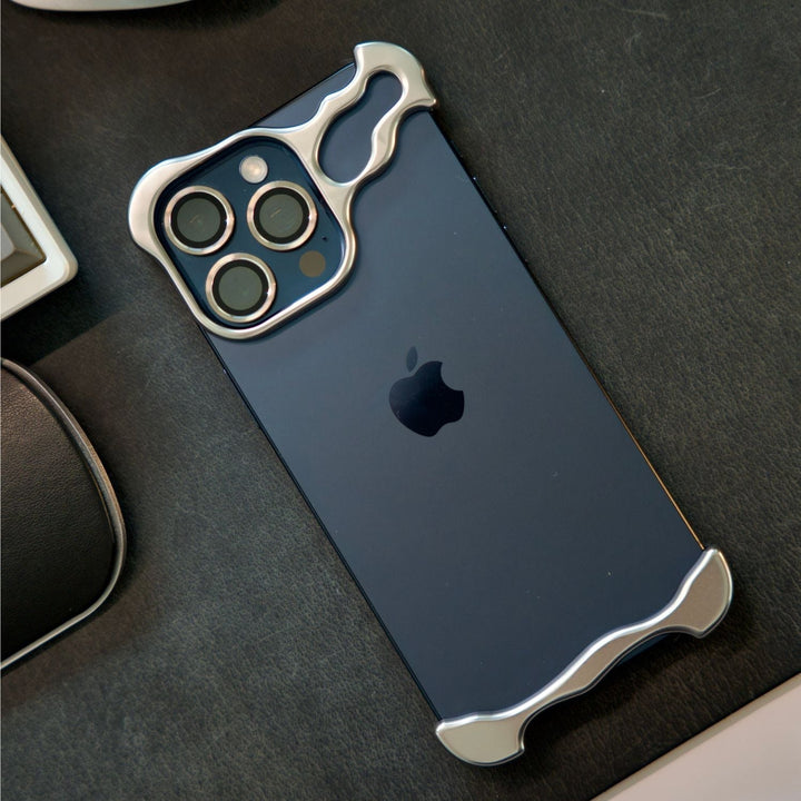 Ultra-slim Premium iPhone-Hülle - Unsichtbarer Schutz gegen Kratzer und Stöße | Karnz