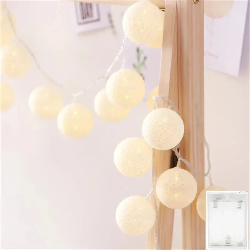 Hübsche Pastell Baumwoll Ball Feenlichter Girlande