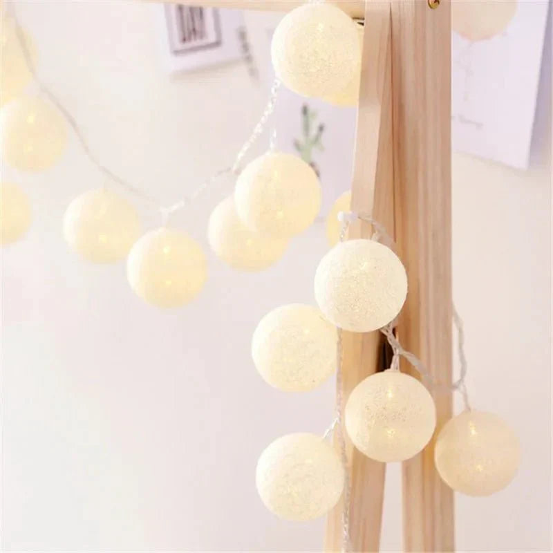 Hübsche Pastell Baumwoll Ball Feenlichter Girlande