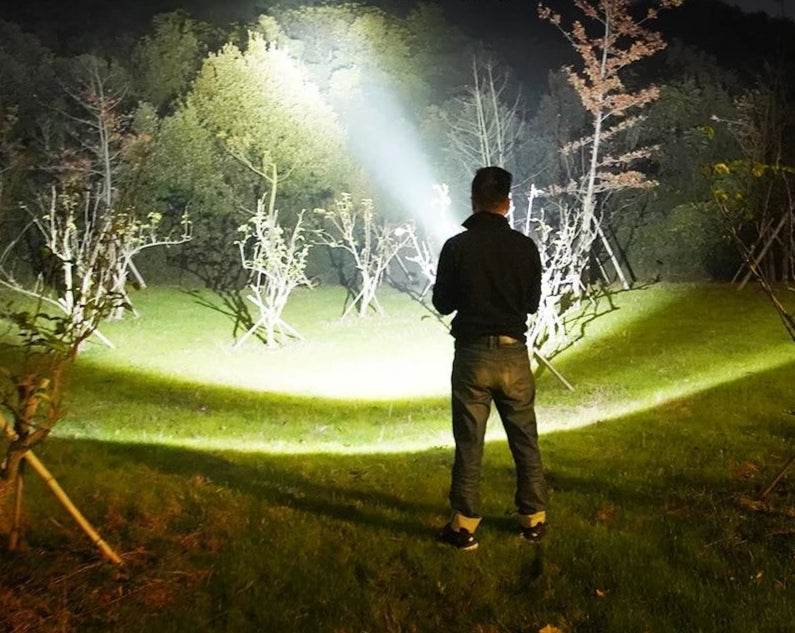 PowerLight - LED Taktische Taschenlampe | Karnz