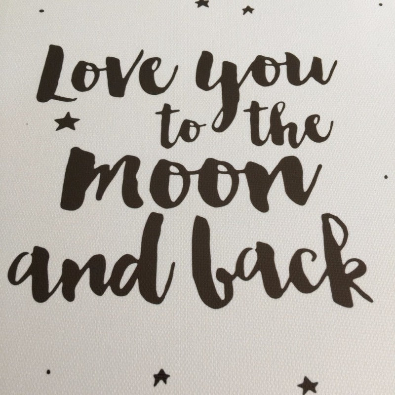 Wir lieben dich bis zum Mond und zurück