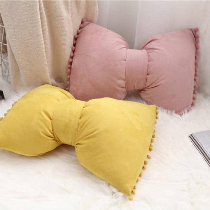 Karnz | Bogenförmiges Dekokissen als dekoratives Akzentstück