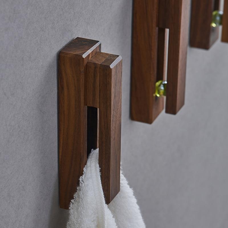 Nordischer Handtuchhalter aus Holz fürs Badezimmer