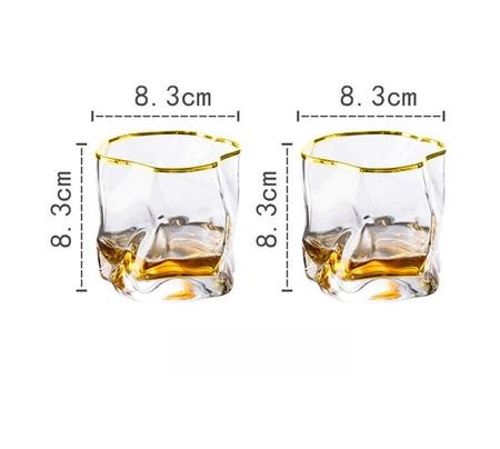 Whiskyglas-Set mit verzerrter Textur