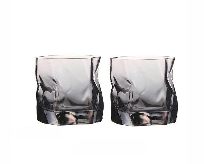 Whiskyglas-Set mit verzerrter Textur