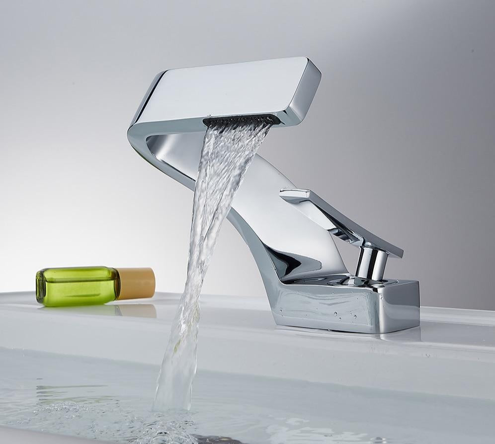 Everest - Moderner Geschwungener Wasserhahn │ Kühnes und Raffiniertes Design | Karnz
