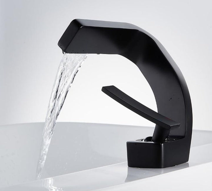 Everest - Moderner Geschwungener Wasserhahn │ Kühnes und Raffiniertes Design | Karnz