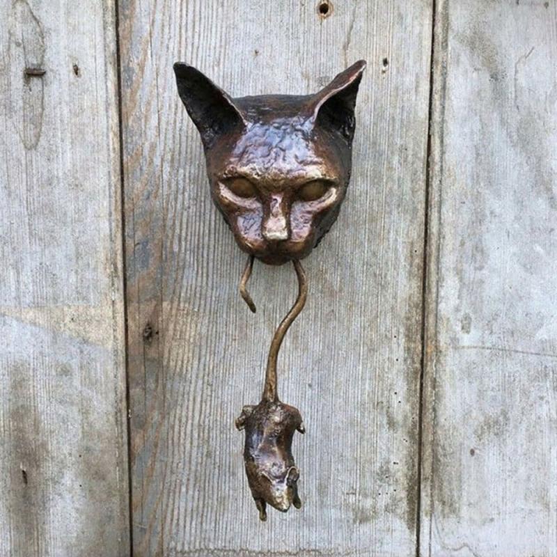 Kreativer Türklopfer aus Metall mit Katzen- und Mausmotiv