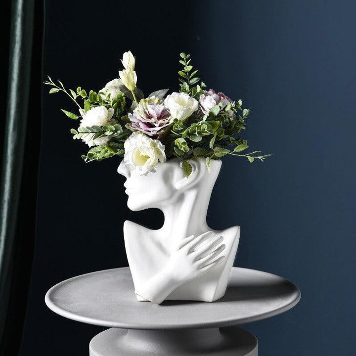 Emma Vase | Karnz