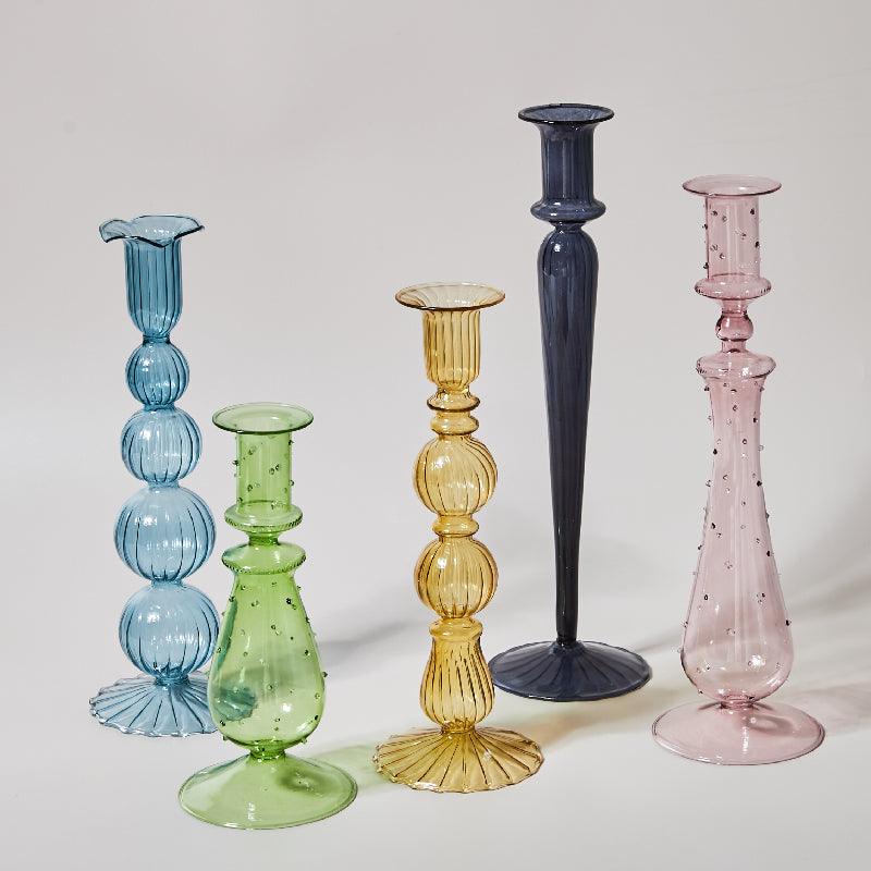 GlowCharm Kerzenhalter aus pastellfarbenem Glas | Dekorative Kerzenständer | Elegante Tischdekoration