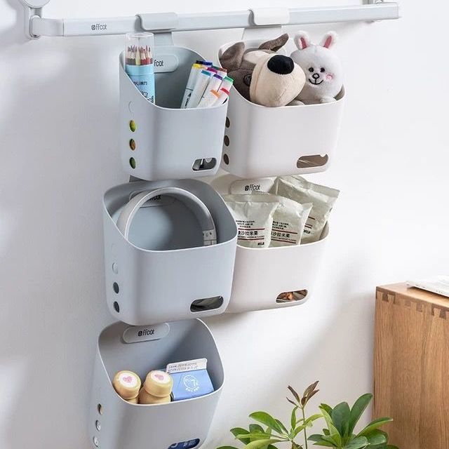 Wandmontierte Einfachehängende StackaKarnze Aufbewahrungskorb