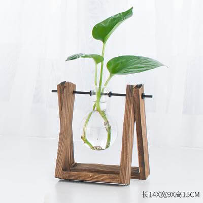 Dekorative Holzvase mit HolztaKarnzett | Karnz