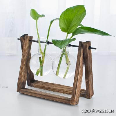 Dekorative Holzvase mit HolztaKarnzett | Karnz