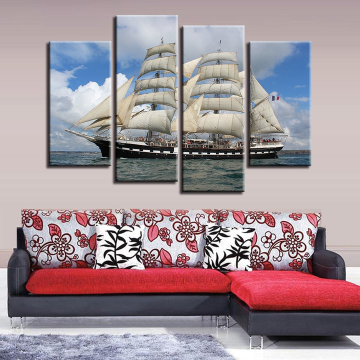 Segelboot im Meer – Leinwandbild