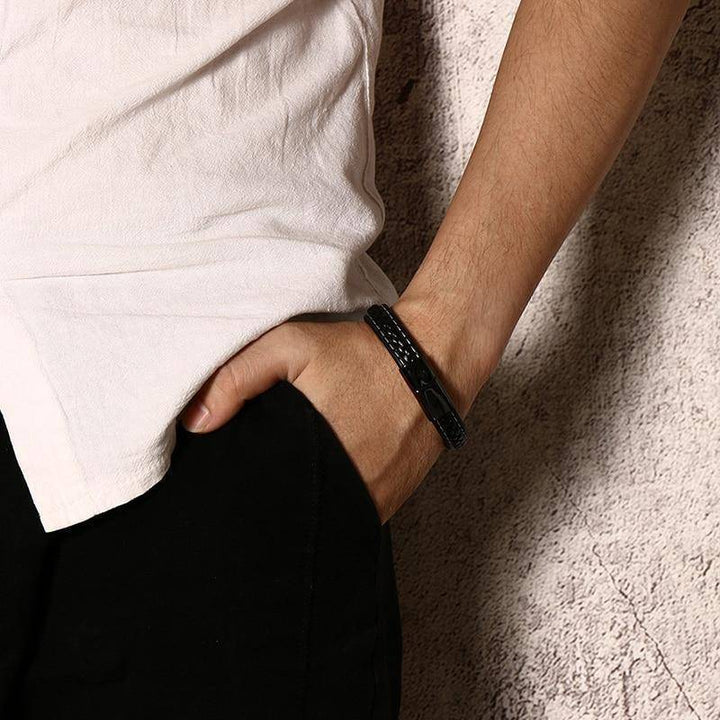 Karnz | Herren Diabetiker medizinisches Alarm-ID-Armband - Genähtes schwarzes Leder - Für Typ 1 und Typ 2 Diabetes