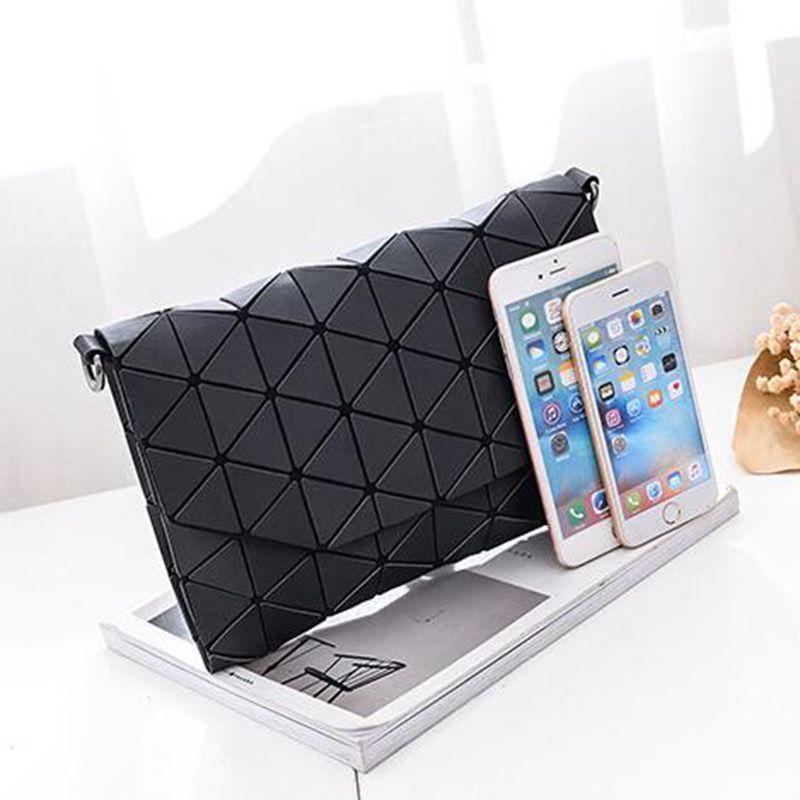 Abstract Geometric Matte Schultertasche | Karnz