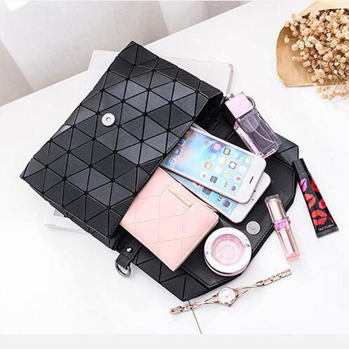 Abstract Geometric Matte Schultertasche | Karnz