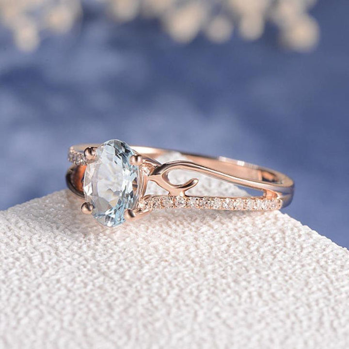 Oval Cut Rose Gold Double to Single Band Ring | Karnz