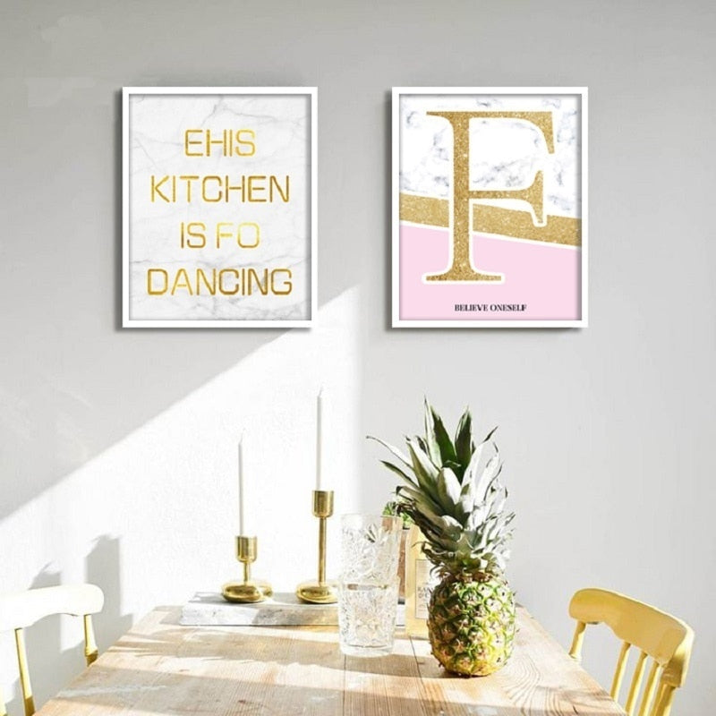 Moderne abstrakte Geometrie, goldene Buchstaben – Leinwandbild