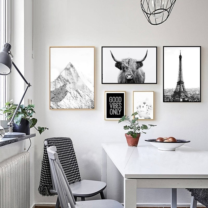 Schwarz-Weiße Highlands Landschaft - Leinwand Wandkunst Gemälde