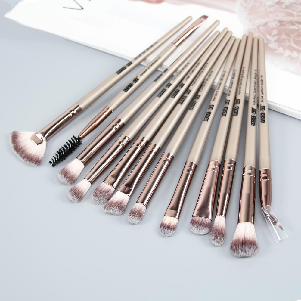 Set aus 12 professionellen Make-Up-Pinseln | Karnz