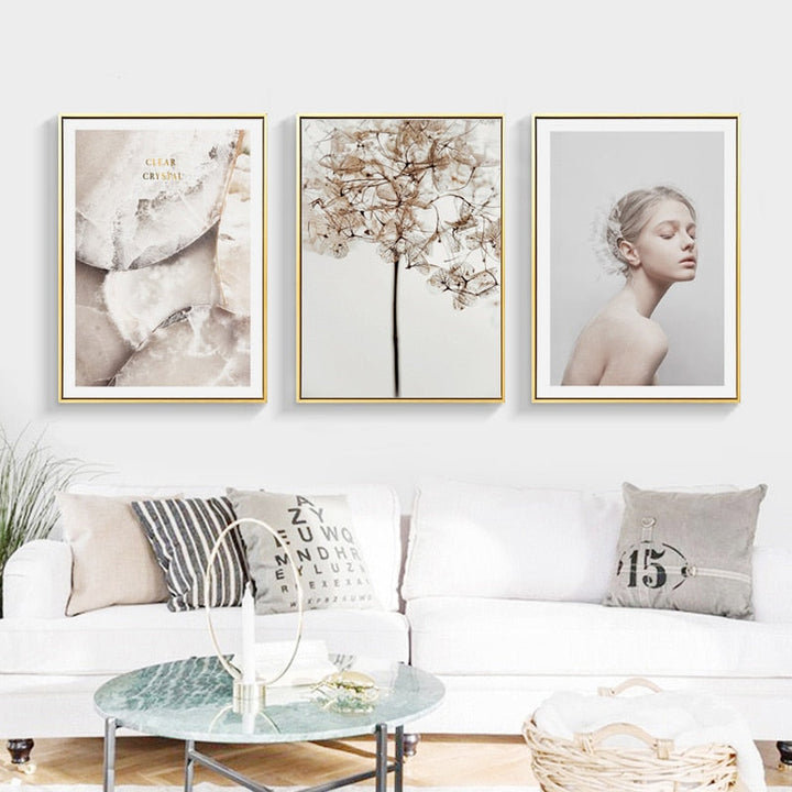 Moderne nordische Blumendrucke „Liebe ist die Antwort“ – Leinwandbild