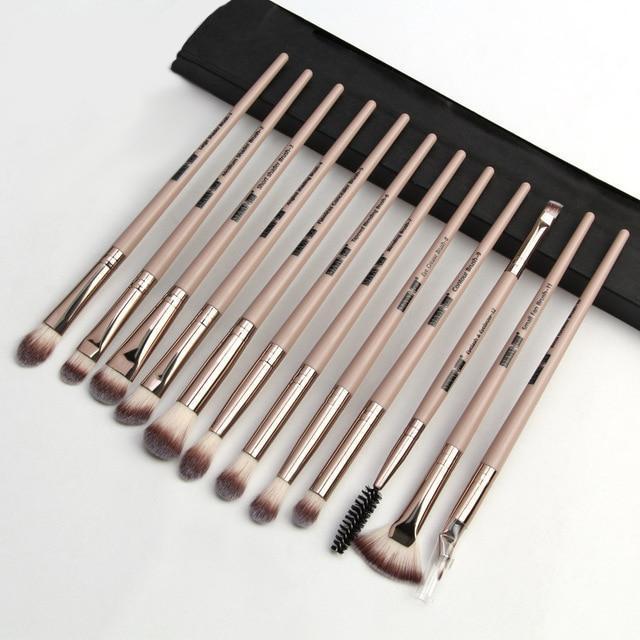 Set aus 12 professionellen Make-Up-Pinseln | Karnz