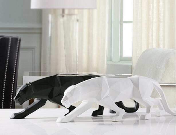 Moderne Harz Geometrische Schwarze Panther Skulptur | Karnz
