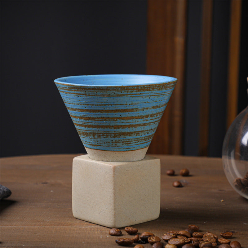 Grobkeramische Kaffeetasse mit Basis Kegelform Couture Tasse & Basisset | Karnz