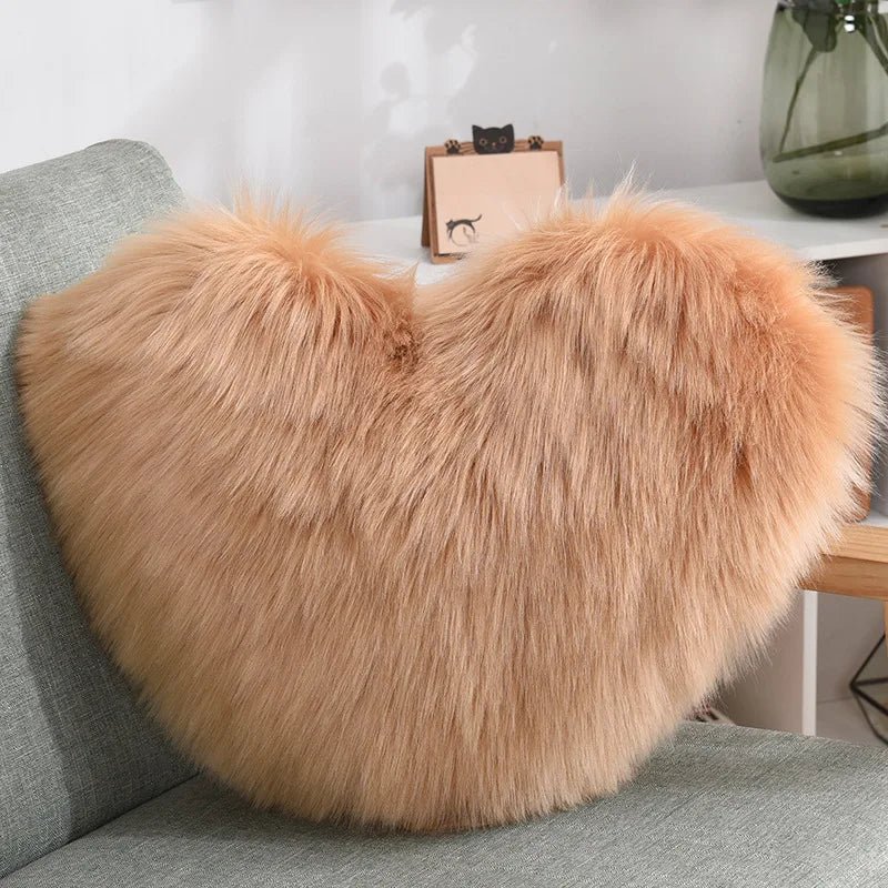 Weiches Herzförmiges Flauschiges Sofakissen aus Soft-Polyester | Karnz