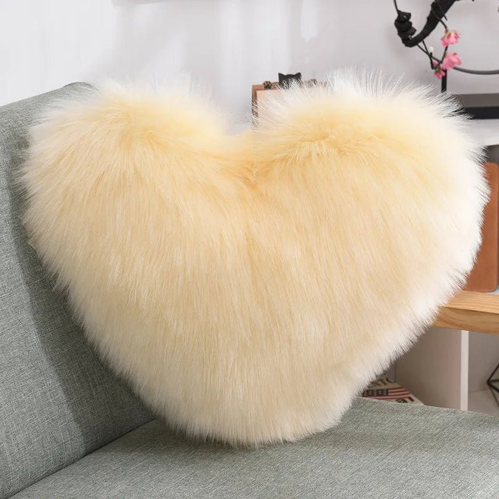 Weiches Herzförmiges Flauschiges Sofakissen aus Soft-Polyester | Karnz