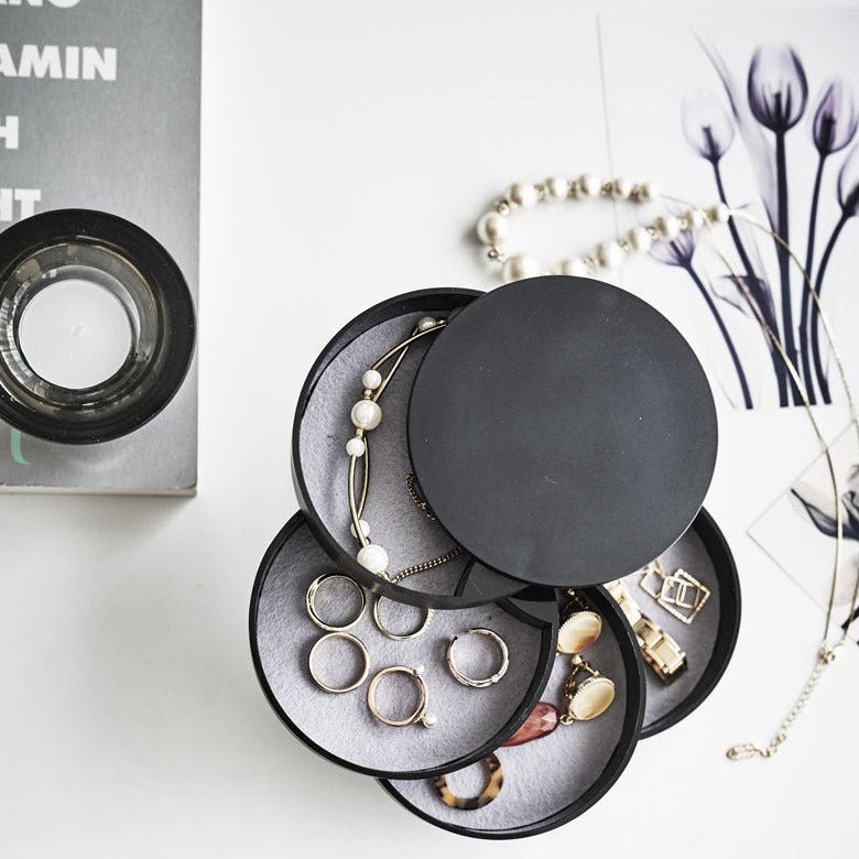 Twist Around Schmuck Organizer