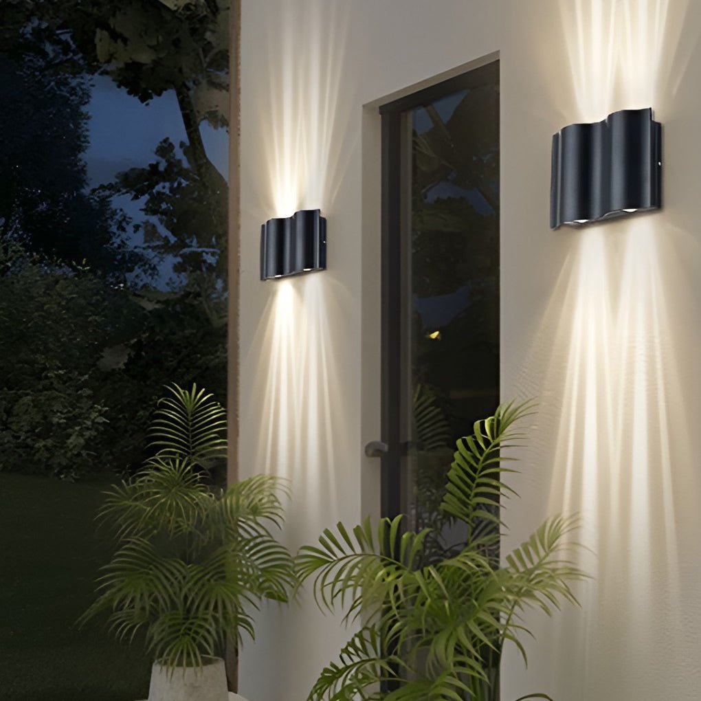 Moderne schwarze LED-Wandleuchte für den Außenbereich