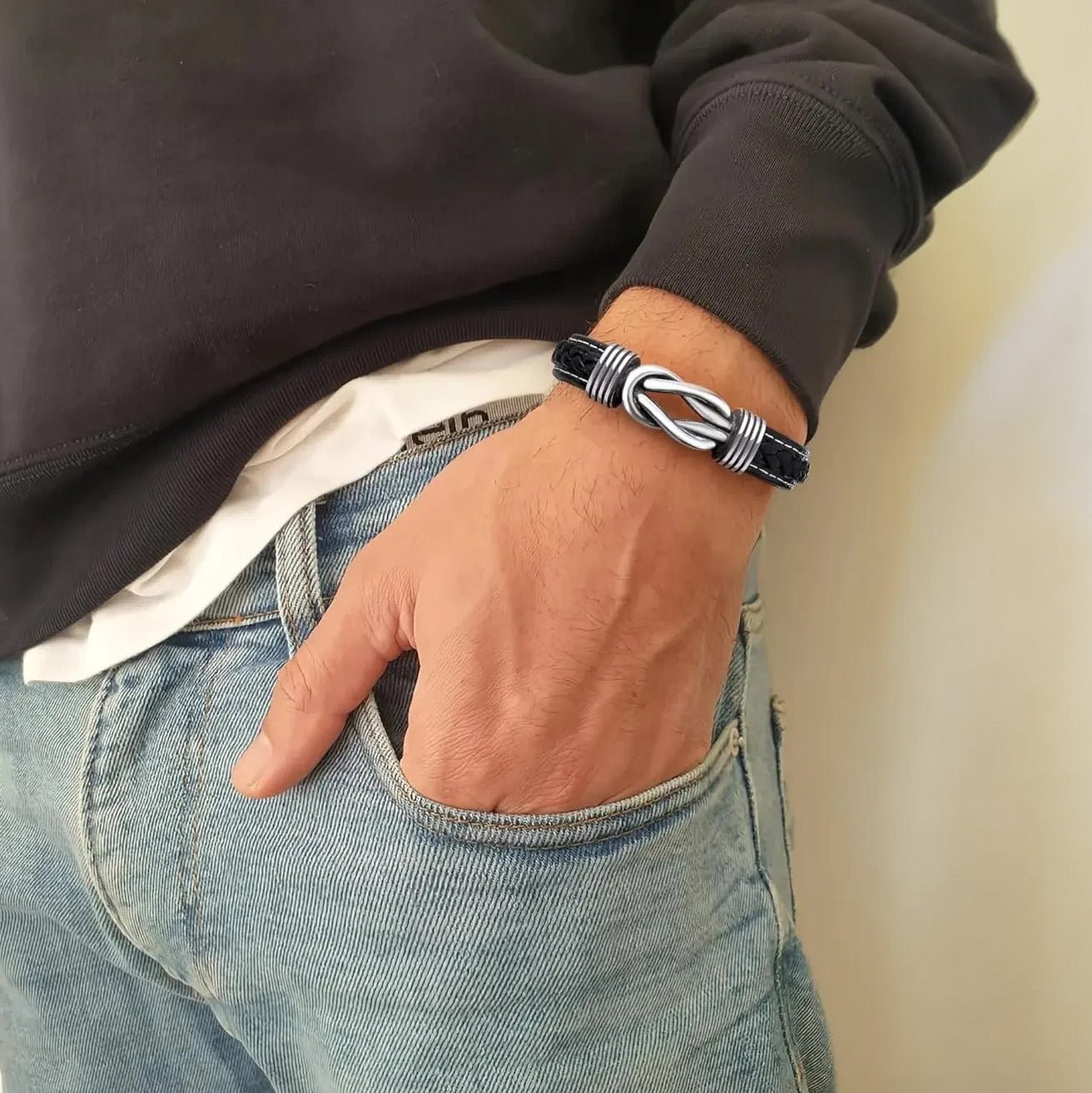 Karnz | Unisex Ewiger Liebes-Knoten Lederarmband