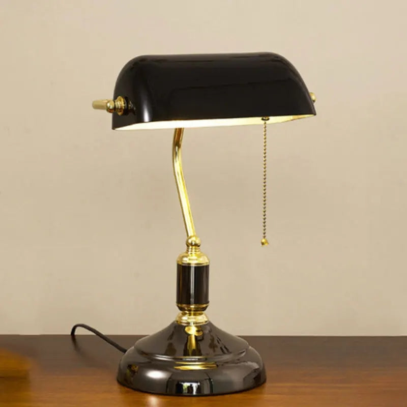 LuxeLume - Elegante Glas-Tischlampe für zeitloses Licht | Karnz