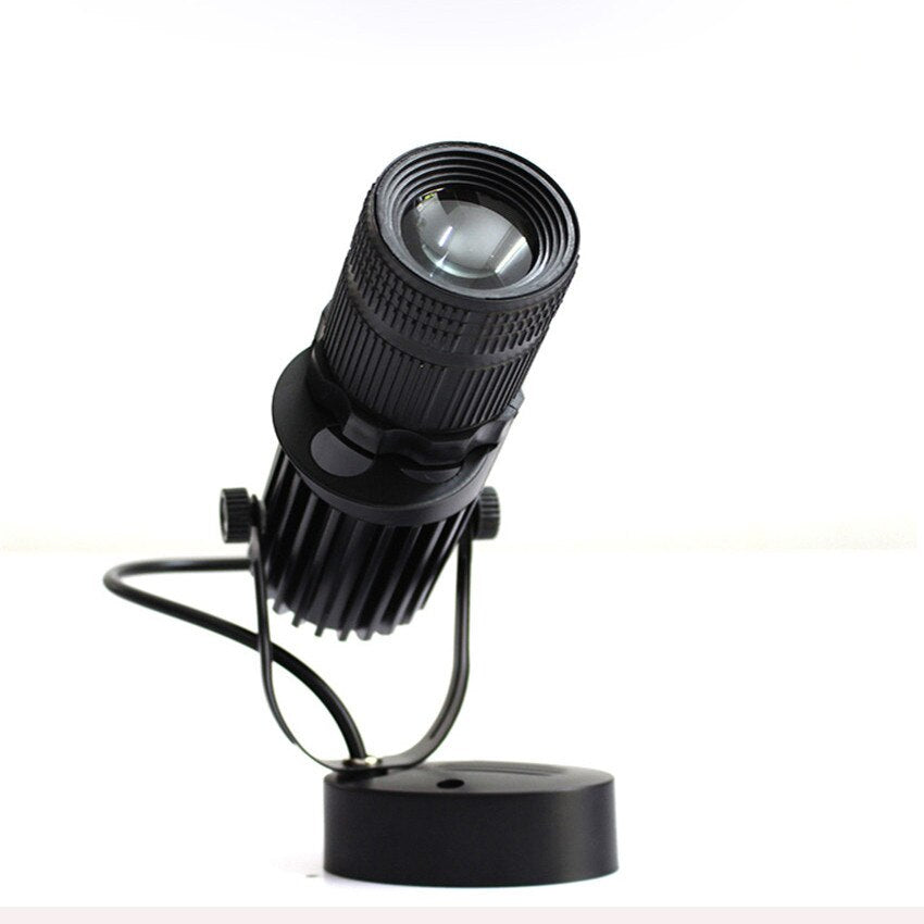 Verstellbarer LED-Deckenstrahler aus Aluminium