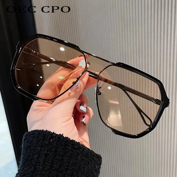 VOGUEVIEW SHADES – Übergroße quadratische Sonnenbrille mit UV400- und photochromen Gläsern
