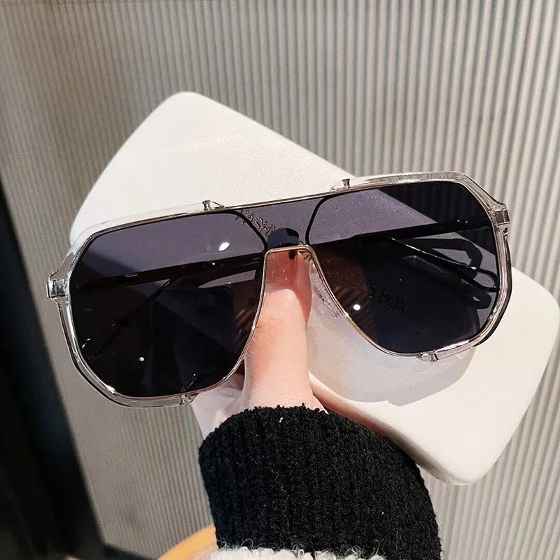 VOGUEVIEW SHADES – Übergroße quadratische Sonnenbrille mit UV400- und photochromen Gläsern