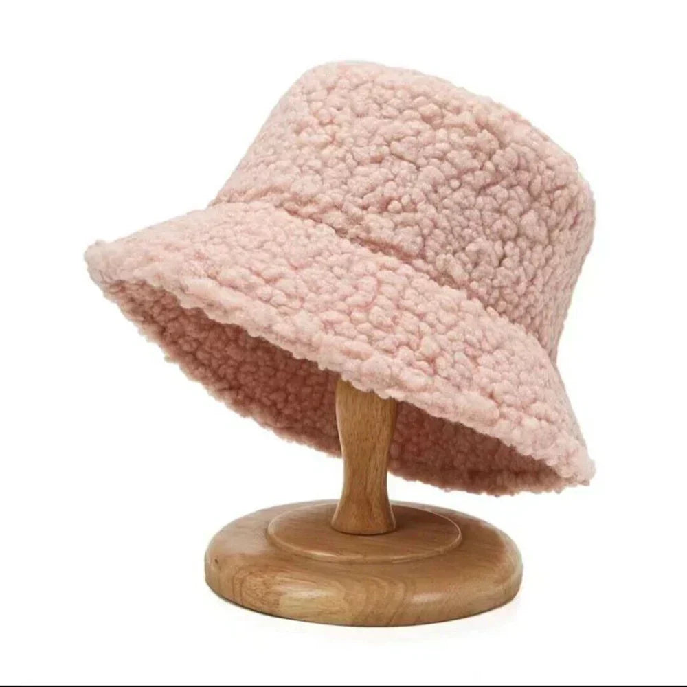 Livia Damen-Teddy-Bucket-Hat aus warmer Lammwolle