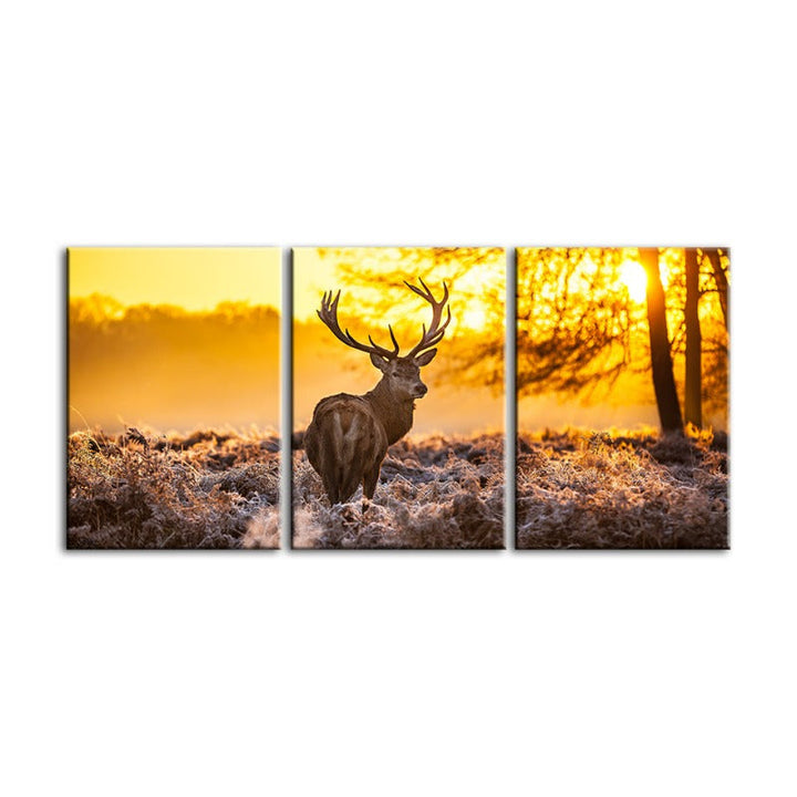 Winterhirsch im Morgengrauen – Leinwandbild, 3-teilig