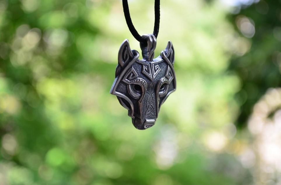 Norse Wolf Head Necklace - Kostenloser Versand! | Karnz