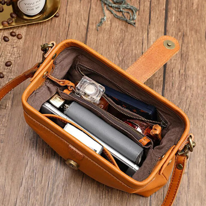 Norvella Schultertasche aus strukturiertem Kunstleder für Damen | Karnz